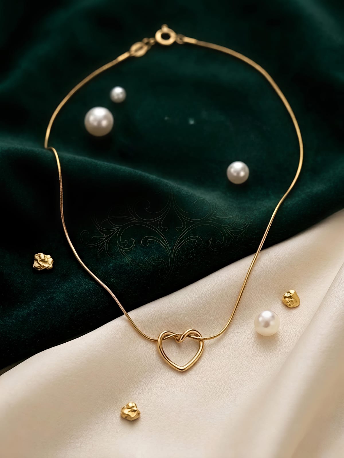 GOLD FLOATING HEART