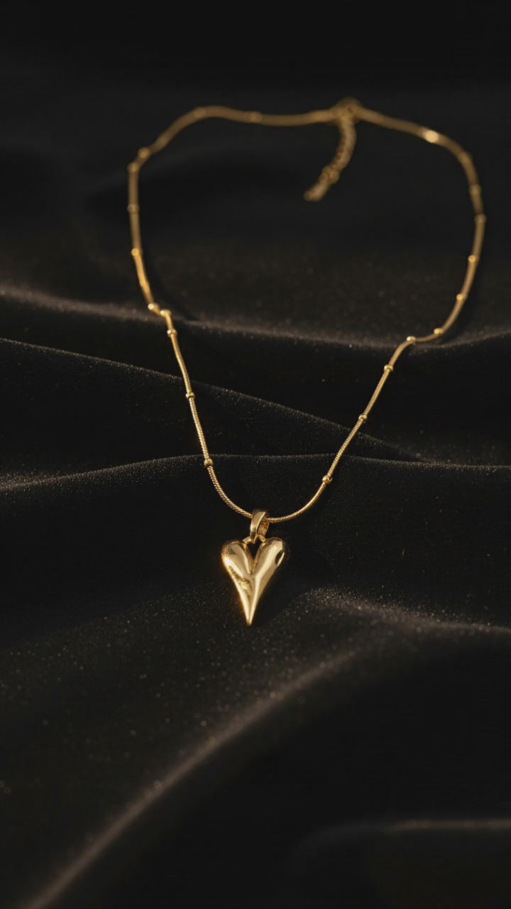 HEART PENDANT SATELLITE CHAIN